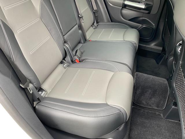ＧＬＡクラス ＧＬＡ２００ｄ　４Ｍ　　ＡＭＧレザエクスクルーシブＰ　ドライブレコーダー　全周囲カメラ　クリアランスソナー　オートクルーズコントロール　レーンアシスト　パワーシート　サンルーフ　ナビ　ＴＶ　オートライト　アルミホイール　電動格納ミラー　シートヒーター（32枚目）