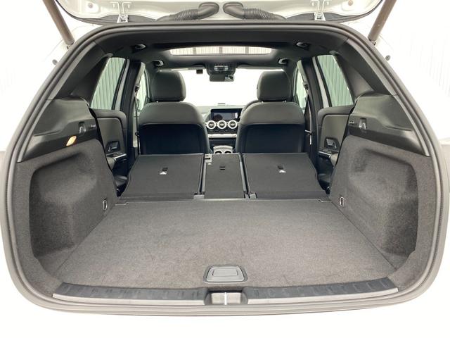 ＧＬＡクラス ＧＬＡ２００ｄ　４Ｍ　　ＡＭＧレザエクスクルーシブＰ　ドライブレコーダー　全周囲カメラ　クリアランスソナー　オートクルーズコントロール　レーンアシスト　パワーシート　サンルーフ　ナビ　ＴＶ　オートライト　アルミホイール　電動格納ミラー　シートヒーター（33枚目）