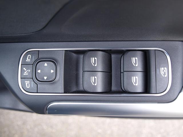 ＧＬＡクラス ＧＬＡ２００ｄ　４マチック　ＡＭＧラインパッケージ　４ＷＤ　ドライブレコーダー　ＥＴＣ　全周囲カメラ　オートクルーズコントロール　パワーシート　サンルーフ　ナビ　ＴＶ　オートライト　ＬＥＤヘッドランプ　ヘッドライトウォッシャー　アルミホイール（9枚目）