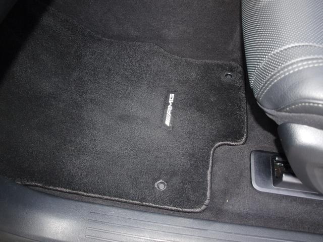 当店のお車をご覧いただきましてありがとうございます。お車についてのご質問やお見積りのご依頼、ご購入にあたってのご相談などお気軽にお問い合わせ下さい！