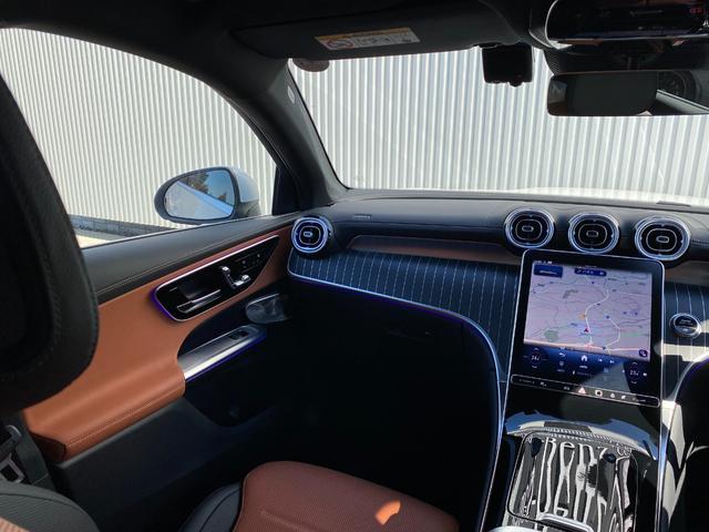 GLC GLC220d 4MクペドライバズP+AMGラインP 4WD ドライブレコーダー ETC 全周囲カメラ クリアランスソナー オートクルーズコントロール レーンアシスト パワーシート ナビ オートライト LEDヘッドランプ 電動リアゲート アルミホイール(50枚目)