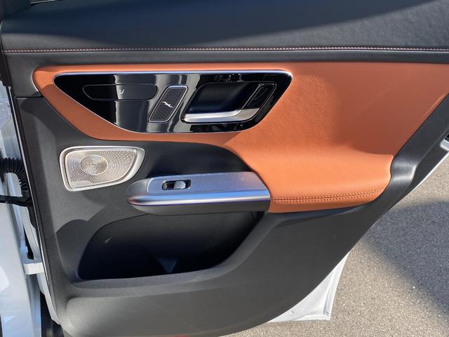 GLC GLC220d 4MクペドライバズP+AMGラインP 4WD ドライブレコーダー ETC 全周囲カメラ クリアランスソナー オートクルーズコントロール レーンアシスト パワーシート ナビ オートライト LEDヘッドランプ 電動リアゲート アルミホイール(51枚目)