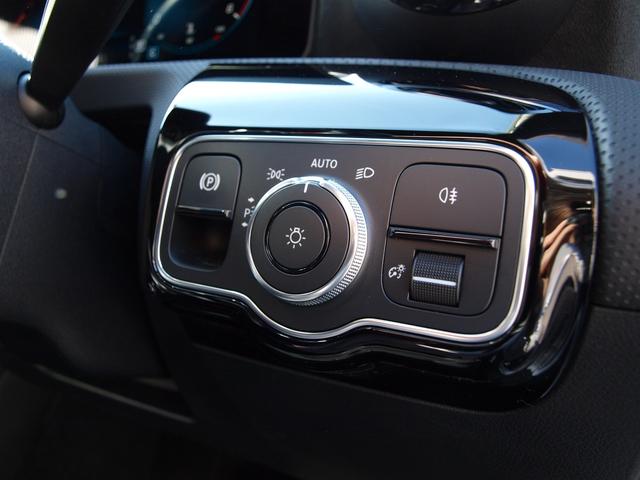 Aクラス A200d AMGライン バックカメラ ナビ TV クリアランスソナー オートクルーズコントロール レーンアシスト 衝突被害軽減システム アルミホイール オートライト LEDヘッドランプ パワーシート スマートキー(9枚目)