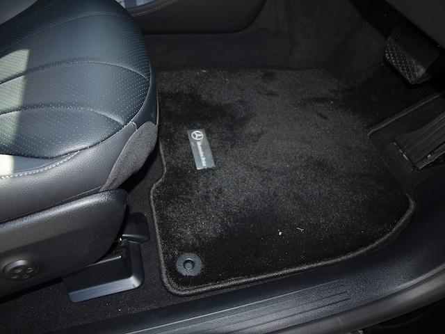 すぐにご来店頂けない場合や遠方にお住まいの方、車両状態の詳細が知りたい方はお気軽にご連絡下さい♪