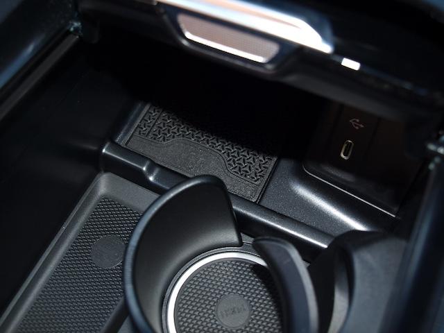 GLC GLC220d 4マチック ドライバーズパッケージ GLC220d 4M AMGレザーエクスクルーシブP 4WD ドライブレコーダー ETC 全周囲カメラ クリアランスソナー オートクルーズコントロール パワーシート サンルーフ ナビ TV(56枚目)