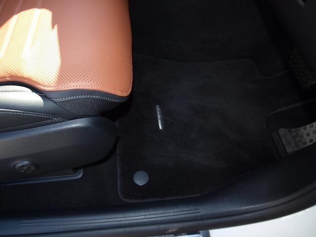 GLC GLC220d 4マチック ドライバーズパッケージ GLC220d 4M AMGレザーエクスクルーシブP 4WD ドライブレコーダー ETC 全周囲カメラ クリアランスソナー オートクルーズコントロール パワーシート サンルーフ ナビ TV(63枚目)