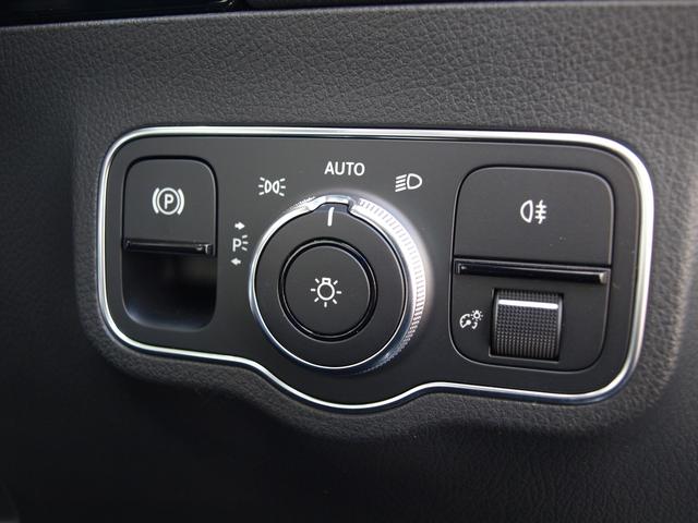 Ｂクラス Ｂ１８０　ＡＭＧレザーエクスクルーシブパッケージ　ドライブレコーダー　全周囲カメラ　ナビ　クリアランスソナー　オートクルーズコントロール　衝突被害軽減システム　アルミホイール　オートライト　ＬＥＤヘッドランプ　サンルーフ　パワーシート　革シート（9枚目）