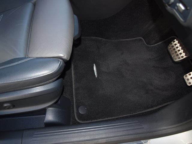 Ｂクラス Ｂ１８０　ＡＭＧレザーエクスクルーシブパッケージ　ドライブレコーダー　全周囲カメラ　ナビ　クリアランスソナー　オートクルーズコントロール　衝突被害軽減システム　アルミホイール　オートライト　ＬＥＤヘッドランプ　サンルーフ　パワーシート　革シート（50枚目）