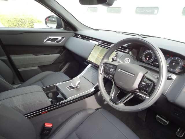 レンジローバーヴェラール ダイナミック　ＨＳＥ　Ｐ４００ｅ　４ＷＤ　スタイル５１０９　ヘッドアップディスプレイコールドクライメートパック　ブラックコントラストルーフ　プライバシーガラス　エアコンディショニング（2枚目）