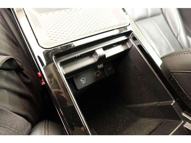 レンジローバーイヴォーク Ｓ　Ｐ２００　４ＷＤ　２０インチ　スタイル５０７９　ブラックＡＷ　パワーテールゲート（55枚目）