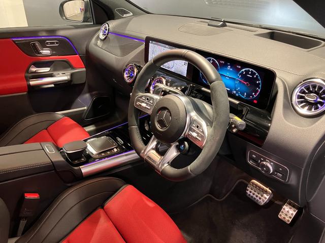 GLA45 S 4マチック+ 認定中古車 マウンテングレー AMGアドバンスドパッケージ AMGパフォーマンスパッケージ パノラミックスライディングルーフ 360°カメラシステム Burmesterサラウンドサウンドシステム(9枚目)