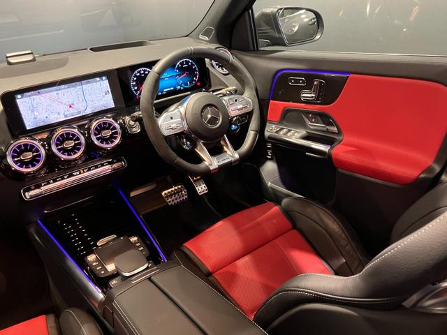GLA45 S 4マチック+ 認定中古車 マウンテングレー AMGアドバンスドパッケージ AMGパフォーマンスパッケージ パノラミックスライディングルーフ 360°カメラシステム Burmesterサラウンドサウンドシステム(60枚目)