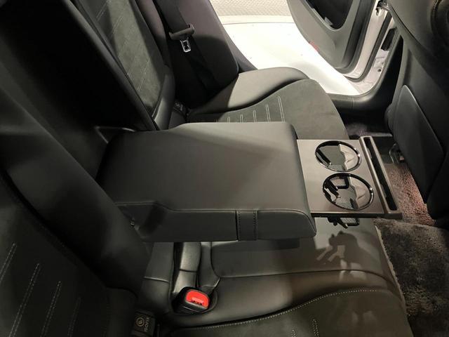 Ｃクラス Ｃ１８０アバンギャルド　ＡＭＧラインパッケージ　認定中古車　オパリスホワイト　ベーシックパッケージ　３６０°カメラシステム　ヘッドアップディスプレイ　ＭＢＵＸＡＲナビゲーション　メモリー付きパワーシート　シートヒーター　ＭＰ２０２３０１（12枚目）