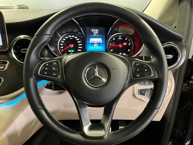 Ｖクラス Ｖ２２０ｄ　アバンギャルド　ロング　ＡＭＧライン　認定中古車　セレナイトグレー　３６０°カメラシステム　パノラミックスライディングルーフ　Ｂｕｒｍｅｓｔｅｒサラウンドサウンドシステム　メモリー付きパワーシート　シートヒーター　アンビエントライト（15枚目）