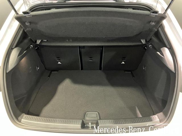 Ａクラス Ａ２００ｄ　ＡＭＧライン　認定中古車　デジタルホワイト　パノラミックスライディングルーフ　メモリー付きパワーシート　シートヒーター　アンビエントライト　ワイヤレスチャージング（52枚目）
