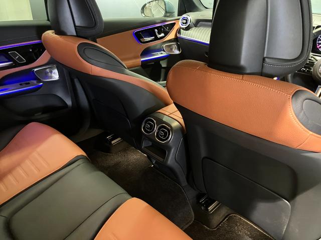 ＧＬＣ ＧＬＣ２２０ｄ　４マチック　ドライバーズパッケージ　認定中古車　ヴェルデシルバー　ＡＭＧライン　ＡＭＧレザーエクスクルーシブパッケージ　Ｂｕｒｍｅｓｔｅｒサウンドシステム　３６０°カメラシステム　ヘッドアップディスプレイ　メモリー付きパワーシート（30枚目）