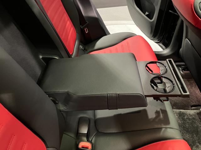 ＧＬＣ ＧＬＣ２２０ｄ　４マチック　ドライバーズパッケージ　認定中古車　グラファイトグレー　ＡＭＧライン　ＡＭＧレザーエクスクルーシブパッケージ　パノラミックスライディングルーフ　Ｂｕｒｍｅｓｔｅｒサウンドシステム　３６０°カメラシステム　本革シート（32枚目）