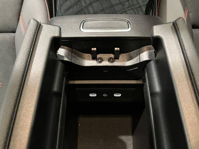 ＣＬＡクラス シューティングブレーク ＣＬＡ２００ｄ　シューティングブレークＡＭＧラインＰ　認定中古車　レーダーセーフティパッケージ　３６０°カメラシステム　アンビエントライト　ＭＢＵＸ　ＡＲナビゲーションシステム　マルチビームＬＥＤヘッドライト　本革巻スポーツステアリング　コスモスブラック（25枚目）