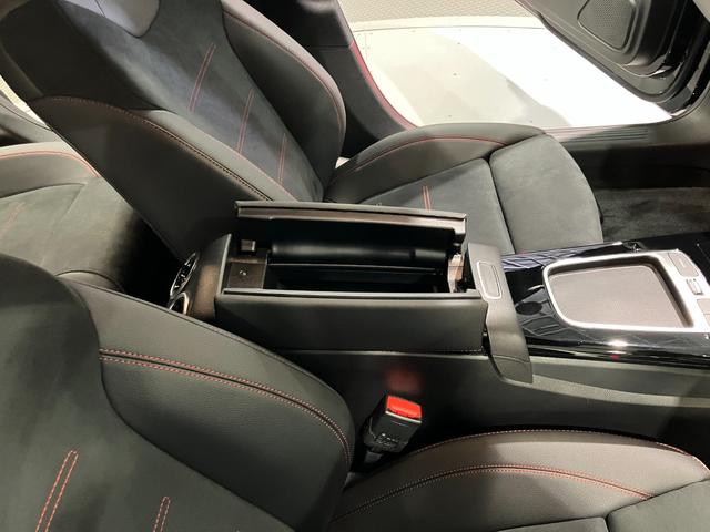 ＣＬＡクラス シューティングブレーク ＣＬＡ２００ｄ　シューティングブレークＡＭＧラインＰ　認定中古車　レーダーセーフティパッケージ　３６０°カメラシステム　アンビエントライト　ＭＢＵＸ　ＡＲナビゲーションシステム　マルチビームＬＥＤヘッドライト　本革巻スポーツステアリング　コスモスブラック（26枚目）