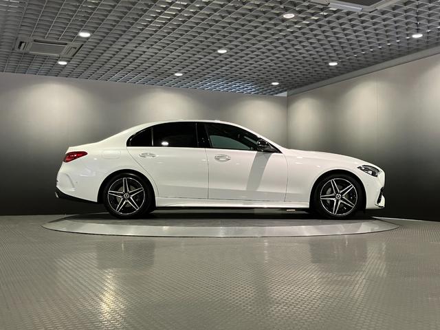 Ｃクラス Ｃ２００　スポーツ　認定中古車　レーダーセーフティーパッケージ　ナイトパッケージ　シートヒーター　３６０°カメラシステム　アンビエントライトプレミアム　本革巻きスポーツステアリング　メモリー付きパワーシート（10枚目）