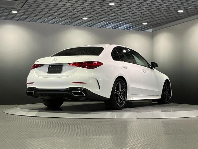 Ｃクラス Ｃ２００　スポーツ　認定中古車　レーダーセーフティーパッケージ　ナイトパッケージ　シートヒーター　３６０°カメラシステム　アンビエントライトプレミアム　本革巻きスポーツステアリング　メモリー付きパワーシート（11枚目）