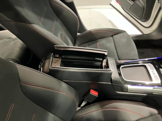 ＧＬＡクラス ＧＬＡ２００ｄ　４マチック　ＡＭＧラインパッケージ　認定中古車保証　オパリスホワイト　３６０度カメラシステム　メモリー付きパワーシート　マルチビームＬＥＤヘッドライト　本革巻スポーツステアリング　アダプティブダンピングシステム付サスペンション（30枚目）