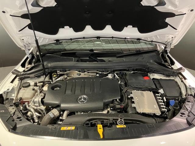 ＧＬＡクラス ＧＬＡ２００ｄ　４マチック　ＡＭＧラインパッケージ　認定中古車保証　オパリスホワイト　３６０度カメラシステム　メモリー付きパワーシート　マルチビームＬＥＤヘッドライト　本革巻スポーツステアリング　アダプティブダンピングシステム付サスペンション（45枚目）