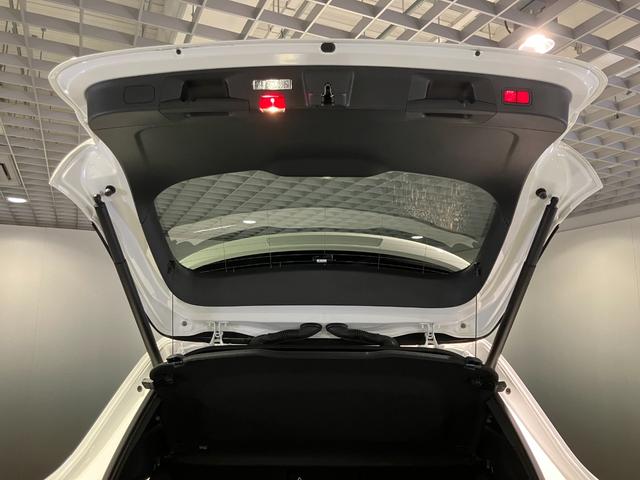 ＧＬＡクラス ＧＬＡ２００ｄ　４マチック　ＡＭＧラインパッケージ　認定中古車保証　オパリスホワイト　３６０度カメラシステム　メモリー付きパワーシート　マルチビームＬＥＤヘッドライト　本革巻スポーツステアリング　アダプティブダンピングシステム付サスペンション（55枚目）