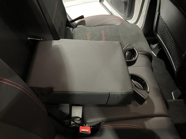 GLB GLB200d 4マチック AMGラインパッケージ 認定中古車 ポーラーホワイト 360°カメラシステム アダクティブハイビームアシストプラス マルチビームLEDヘッドライト メモリー付きパワーシート シートヒーター ワイヤレスチャージング(34枚目)