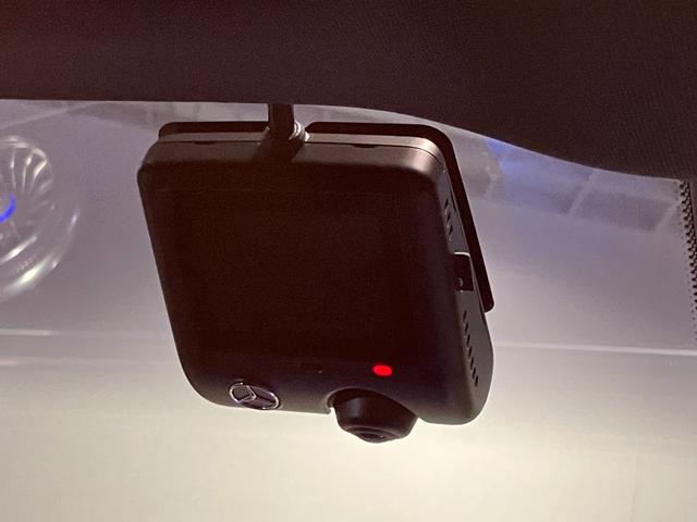 ＥＱＳ ＥＱＳ４５０＋　認定中古車　オブシディアンブラック　３６０°カメラシステム　リア・アクスルステアリング　ハイパースクリーン　ワイヤレスチャージング　アクティブアンビエントライト　フットトランクオープナー（60枚目）