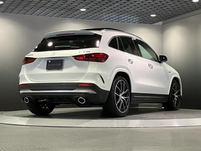 GLAクラス GLA35 4マチック 認定中古車 デジタルホワイト アドバンスドパッケージ 360°カメラシステム Burmesterサウンドシステム パノラミックスライディングルーフ メモリー付きパワーシート ワイヤレスチャージング(10枚目)