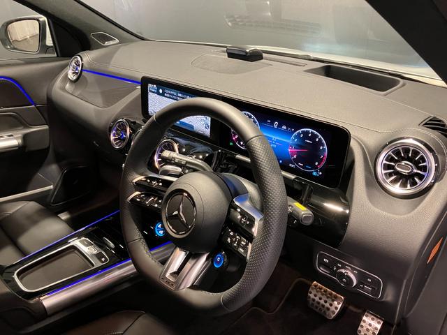 GLAクラス GLA35 4マチック 認定中古車 デジタルホワイト アドバンスドパッケージ 360°カメラシステム Burmesterサウンドシステム パノラミックスライディングルーフ メモリー付きパワーシート ワイヤレスチャージング(15枚目)