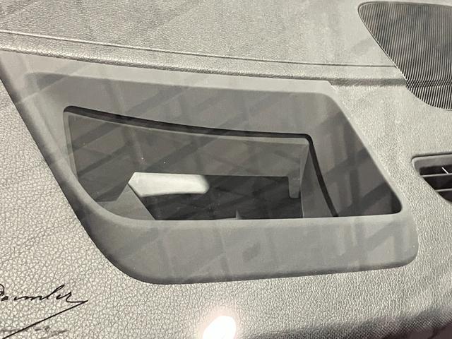 GLAクラス GLA35 4マチック 認定中古車 デジタルホワイト アドバンスドパッケージ 360°カメラシステム Burmesterサウンドシステム パノラミックスライディングルーフ メモリー付きパワーシート ワイヤレスチャージング(26枚目)