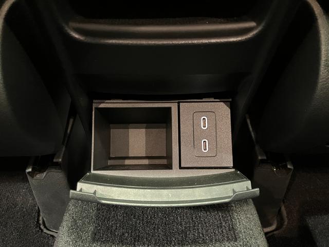 GLAクラス GLA35 4マチック 認定中古車 デジタルホワイト アドバンスドパッケージ 360°カメラシステム Burmesterサウンドシステム パノラミックスライディングルーフ メモリー付きパワーシート ワイヤレスチャージング(34枚目)