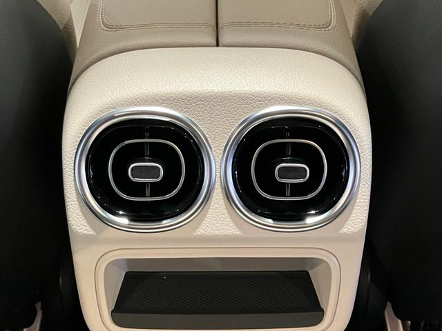 Cクラスオールテレイン C220d 4マチック オールテレイン 認定中古車 オパリスホワイト レザーエクスクルーシブパッケージ パノラミックスライディングルーフ 360°カメラシステム ヘッドアップディスプレイ メモリー付きパワーシート シートヒーター(17枚目)