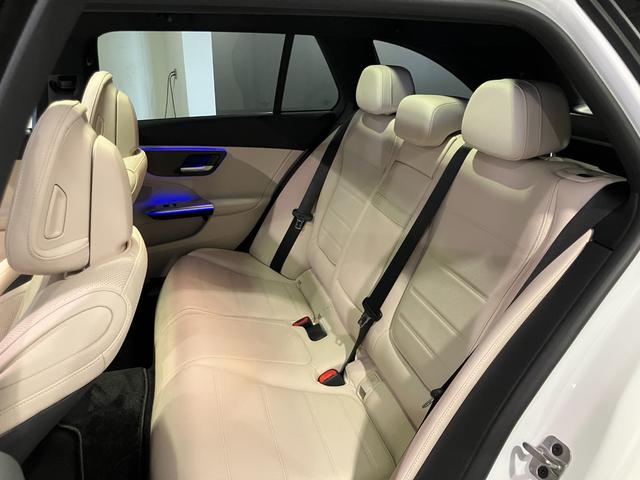 Cクラスオールテレイン C220d 4マチック オールテレイン 認定中古車 オパリスホワイト レザーエクスクルーシブパッケージ パノラミックスライディングルーフ 360°カメラシステム ヘッドアップディスプレイ メモリー付きパワーシート シートヒーター(36枚目)