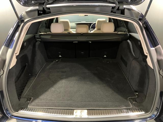 Eクラスオールテレイン E220d 4マチック オールテレイン 認定中古車 ノーティックブルー エクスクルーシブパッケージ パノラミックスライディングルーフ 360°カメラシステム Burmesterサウンドシステム ヘッドアップディスプレイ アンビエントライト(52枚目)