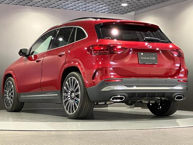 GLAクラス GLA180 AMGラインパッケージ 認定中古車 パタゴニアレッド AMGレザーエクスクルーシブパッケージ アドバンスドパッケージ パノラミックスライディングルーフ 360°カメラシステム Burmesterサウンドシステム(12枚目)