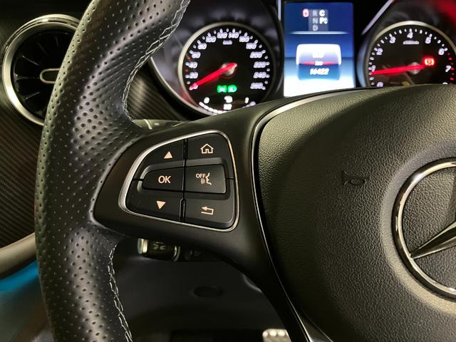 ☆ステアリングシフトが装備されております。ステアリングから手を離さずにシフトチェンジができます。マニュアルモードをご選択頂くことにより、よりアグレッシブな走行が可能となります！