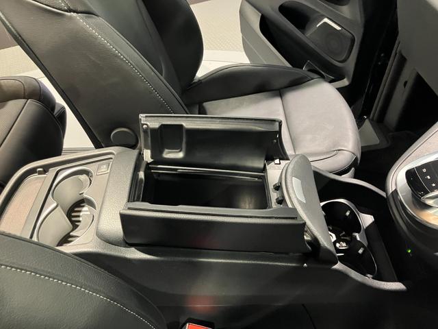 ☆人間工学を基に設計されたコックピットデザインにより安定したシートポジションが保たれ、ハンドル操作も安定して行える運転席を実現しています。