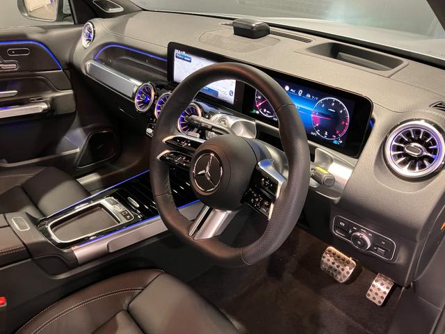 ＧＬＢ ＧＬＢ２００ｄ　４マチック　ＡＭＧラインパッケージ　認定中古車　コンフォートパッケージ　ＡＭＧレザーエクスクルーシブパッケージ　３６０度カメラシステム　アンビエントライト　メモリー付パワーシート　メタリックペイント　ハイテックシルバー（11枚目）