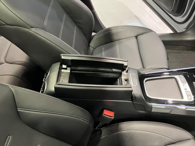 ＧＬＢ ＧＬＢ２００ｄ　４マチック　ＡＭＧラインパッケージ　認定中古車　コンフォートパッケージ　ＡＭＧレザーエクスクルーシブパッケージ　３６０度カメラシステム　アンビエントライト　メモリー付パワーシート　メタリックペイント　ハイテックシルバー（26枚目）