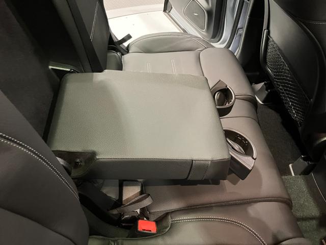 ＧＬＢ ＧＬＢ２００ｄ　４マチック　ＡＭＧラインパッケージ　認定中古車　コンフォートパッケージ　ＡＭＧレザーエクスクルーシブパッケージ　３６０度カメラシステム　アンビエントライト　メモリー付パワーシート　メタリックペイント　ハイテックシルバー（32枚目）