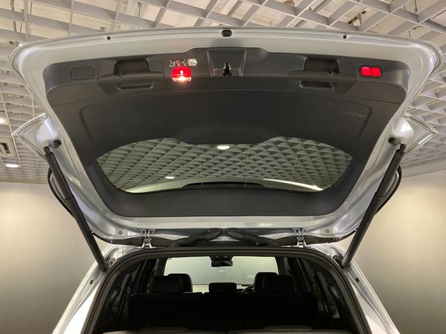 ＧＬＢ ＧＬＢ２００ｄ　４マチック　ＡＭＧラインパッケージ　認定中古車　コンフォートパッケージ　ＡＭＧレザーエクスクルーシブパッケージ　３６０度カメラシステム　アンビエントライト　メモリー付パワーシート　メタリックペイント　ハイテックシルバー（58枚目）