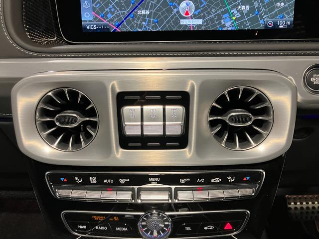 Ｇクラス Ｇ６３　認定中古車　ＡＭＧカーボンファイバーインテリアトリム　ＡＭＧレザーエクスクルーシブパッケージ　３６０°カメラシステム　Ｂｕｒｍｅｓｔｅｒサウンドシステム　ガラススライディングルーフ（23枚目）
