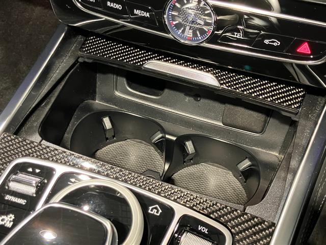 Ｇクラス Ｇ６３　認定中古車　ＡＭＧカーボンファイバーインテリアトリム　ＡＭＧレザーエクスクルーシブパッケージ　３６０°カメラシステム　Ｂｕｒｍｅｓｔｅｒサウンドシステム　ガラススライディングルーフ（25枚目）
