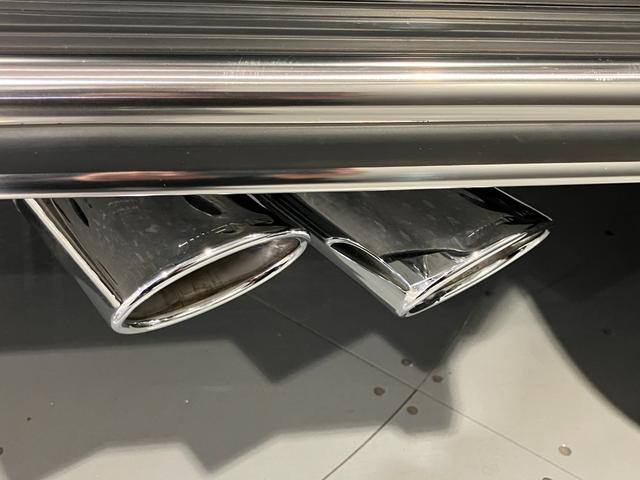 Ｇクラス Ｇ６３　認定中古車　ＡＭＧカーボンファイバーインテリアトリム　ＡＭＧレザーエクスクルーシブパッケージ　３６０°カメラシステム　Ｂｕｒｍｅｓｔｅｒサウンドシステム　ガラススライディングルーフ（53枚目）