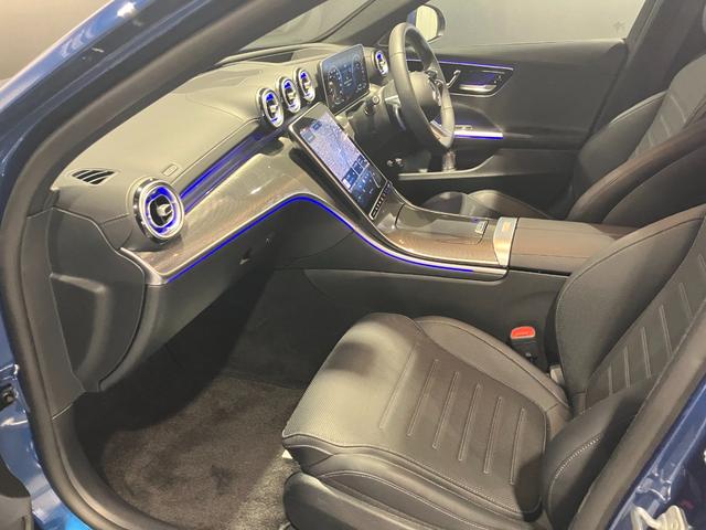 Ｃクラス Ｃ３５０ｅスポーツ　認定中古車　レーダーセーフティパッケージ　３６０°カメラシステム　アンビエントライト　パノラミックスライディングルーフ　ＡＭＧラインパッケージ　メタリックペイント　スペクトラルブルー（14枚目）