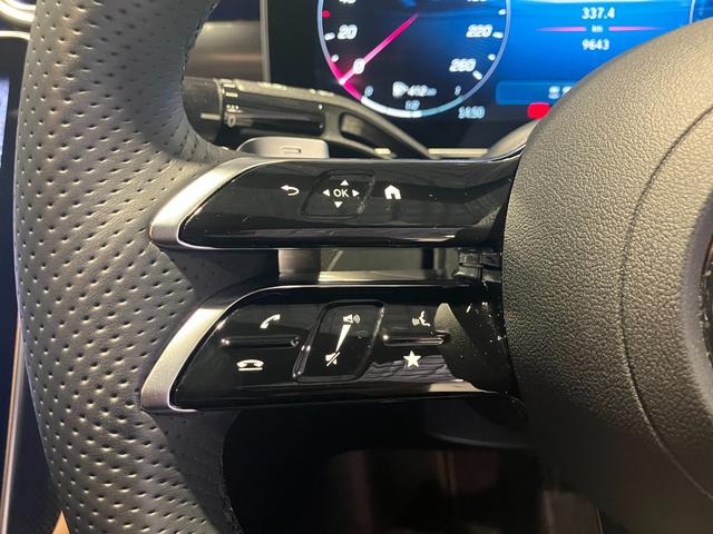 Ｃクラス Ｃ３５０ｅスポーツ　認定中古車　レーダーセーフティパッケージ　３６０°カメラシステム　アンビエントライト　パノラミックスライディングルーフ　ＡＭＧラインパッケージ　メタリックペイント　スペクトラルブルー（20枚目）
