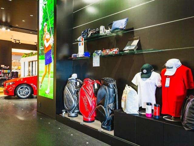 Ｃクラス Ｃ３５０ｅスポーツ　認定中古車　レーダーセーフティパッケージ　３６０°カメラシステム　アンビエントライト　パノラミックスライディングルーフ　ＡＭＧラインパッケージ　メタリックペイント　スペクトラルブルー（78枚目）